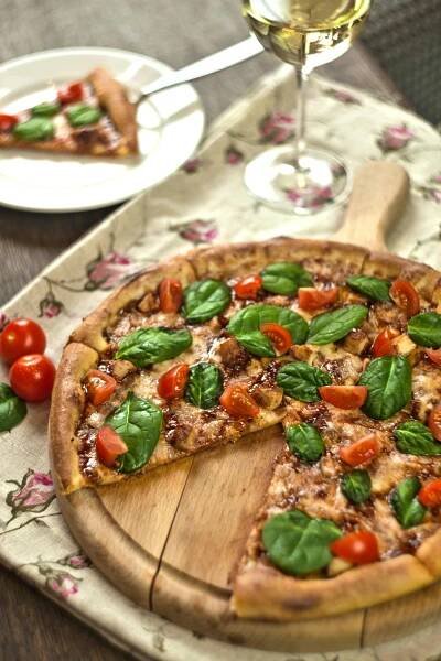 Perfect Pizza Rolls Oven Instructions - Easy & Delicious!