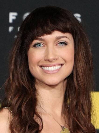 Maiara Walsh - Actress, Singer