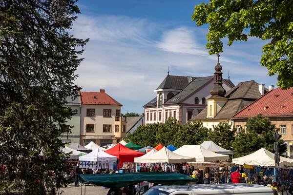 Fotoreportáž: Novoměstské farmářské trhy zahájily hlavní sezónu Jarním trhem - TRHY