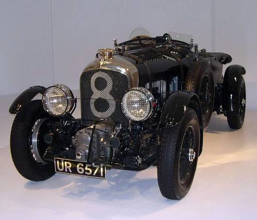Soubor:1929 Bentley front 34 left 2.jpg – Wikipedie