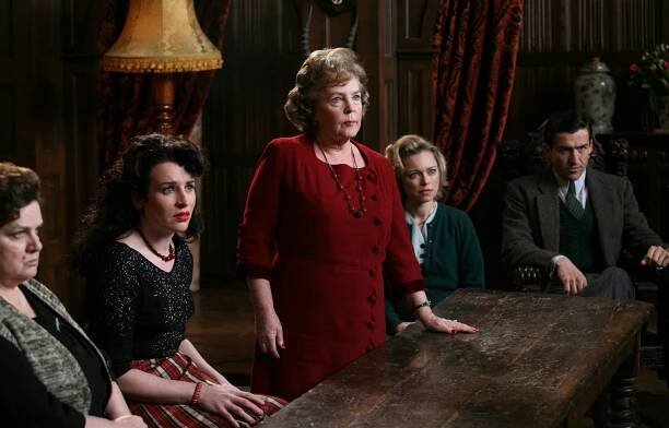 Susan Lynch, Pauline Collins, Sarah Alexander, Jonathan Cake - Slečna Marplová - Plavý kůň - Z filmu