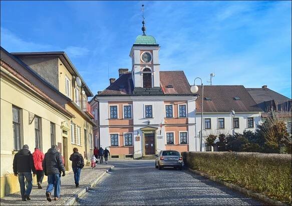 Na náměstí