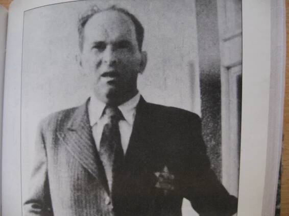 Před sto třiceti lety se narodil spisovatel a novinář s židovskými kořeny Karel Poláček. Jeho stopy najdeme i v Prostějově