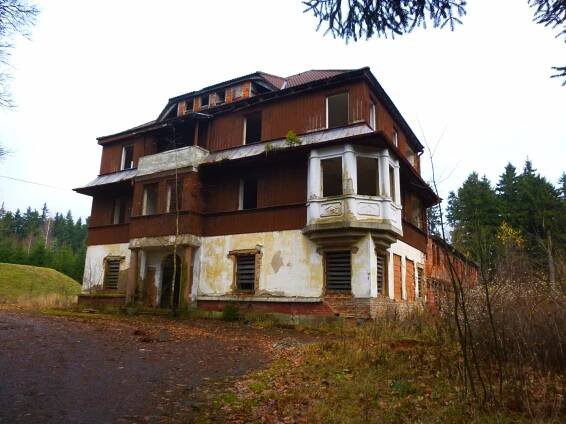 Hotel Polom | Databáze domů s historií