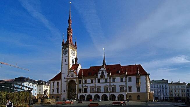 Olomoucká radnice už září v novém. Takto se proměňovala