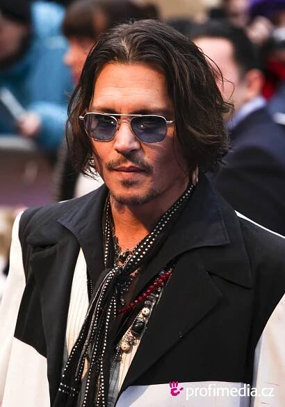 Johny Depp - celebrity účes - HappyHair