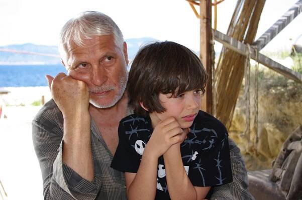 Devi Bragalini, Boris Cavazza on the set of Morje v času mrka (2008).