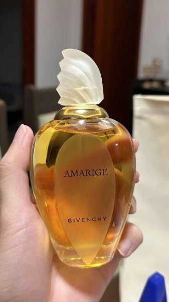 Amarige Givenchy pro ženy
