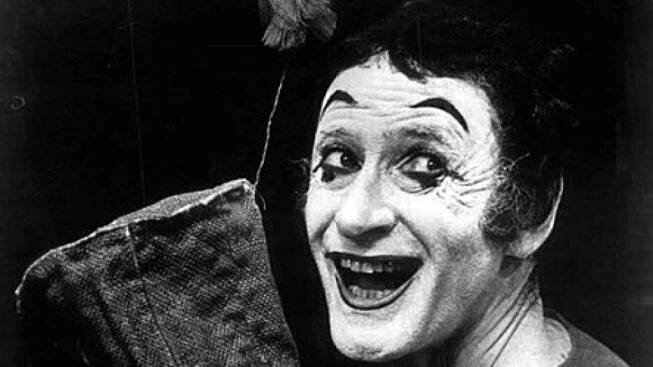 Odvážný mim Marcel Marceau: Zachránil 70 židovských dětí, kterým hrozil koncentrační tábor