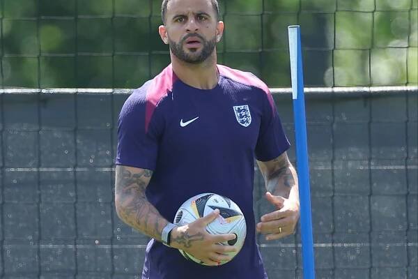 Kyle Walker explains emotional reaction when Villas-Boas lost his job as Spurs boss