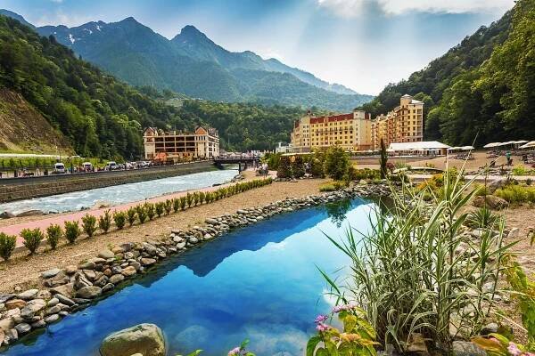 AZIMUT Park Hotel Freestyle Rosa Khutor Skiing: Pictures & Reviews - Tripadvisor
