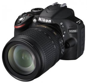 Nikon D3200 + 18-105 mm VR