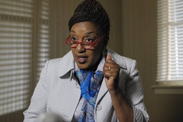 Skladiště 13 - Série 1 - Pilot - Z filmu - CCH Pounder