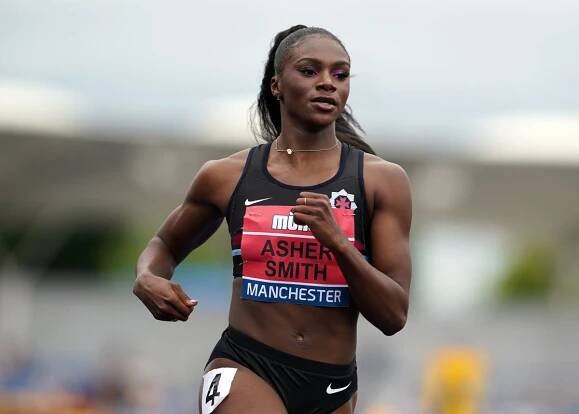 Dina Asher-Smith sets the pace in Manchester