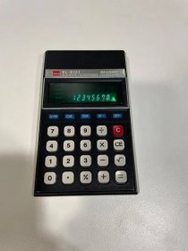 Sharp EL-8131 elektronic calculator - Počítače a hry