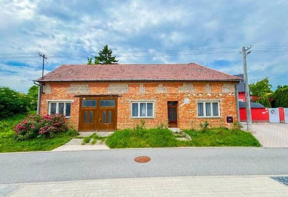 Prodej rodinného domu Čejkovice s pozemkem 819m² - Schmidt Reality - Rodinná realitní kancelář