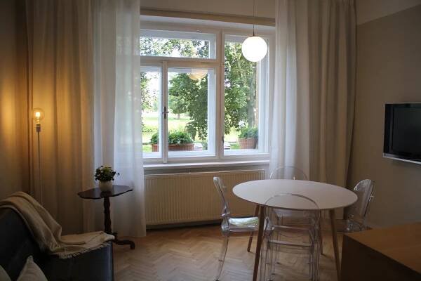Byt v klidu - privat / apartmán / ubytování v soukromí - Hradec Králové