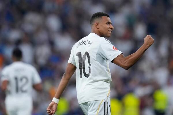 Real Madrid porazil Real Oviedo 3:0