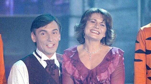 Jan Čenský a Ivana Andrlová na předávání cen 42. mezinárodního festivalu filmů pro děti a mládež ve Zlíně (31. května 2002)