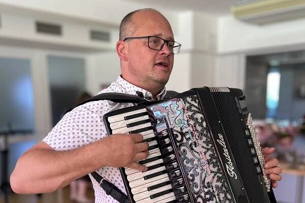 Harmonikář Ivo Gabrhelík foto 1