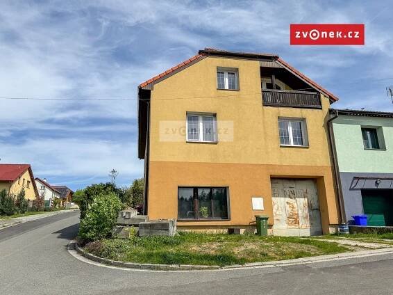 Rodinný dům Nová Dědina u Otrokovic, velká dílna, zahrada | Zvonek.cz