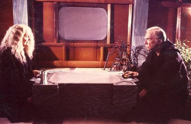 Mary Ellen O'Neill, Ray Walston - Galaxie teroru - Z filmu