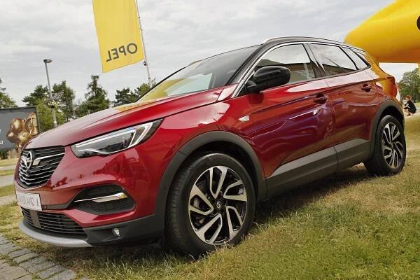 Nový crossover Opel Grandland X - Zenavaute