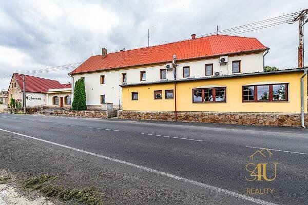 Prodej restaurace 445 m², Křešice - Nučnice