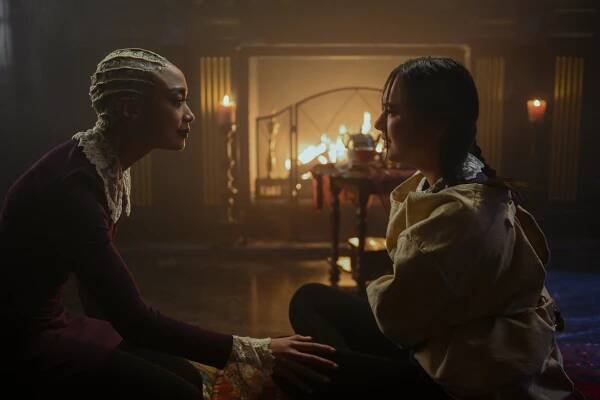 Sabrinina děsivá dobrodružství - Kapitola třicátá čtvrtá: Návrat - Z filmu - Tati Gabrielle, Adeline Rudolph