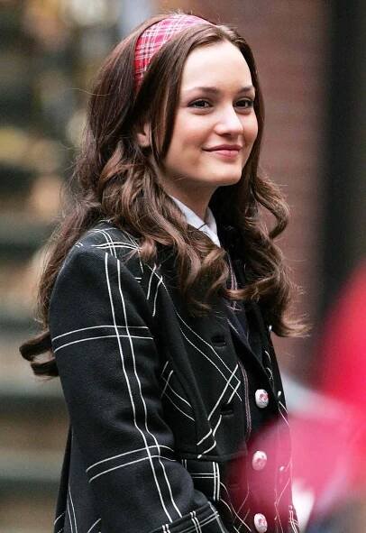 Leighton Meester on location for "Gossip Girl" on November 26, 2007 in New York City, New York
