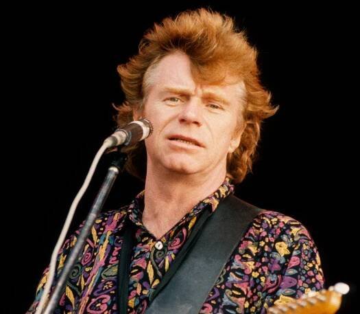 Rocker Dave Edmunds' Wife Shares Hopeful Update After His Cardiac Arrest