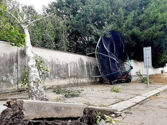Luhačovicemi se ve čtvrtek prohnalo tornádo. nemělo takovou intenzitu jako na jižní Moravě, ale i zde způsobilo spoušť.