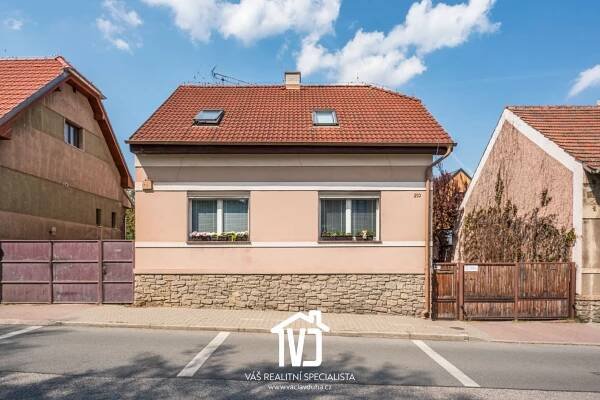 PRODEJ – Rodinného domu 300 m², pozemek 573 m², Králův Dvůr – Počaply - Václav Duha