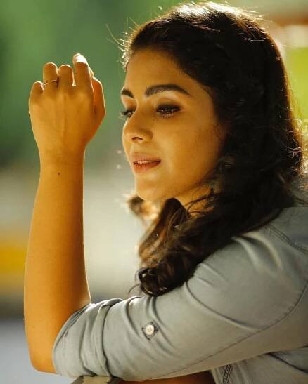 Samyuktha Menon Wiki, Age, Boyfriend, Movies, Family, Biography & Gorgeous Photos - Filmi tamasha