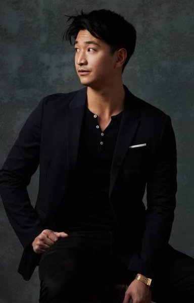 Tommy Kang | NYC Comedian & Actor