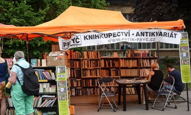 První den festivalu Mezi ploty v obrazech - musicserver.cz