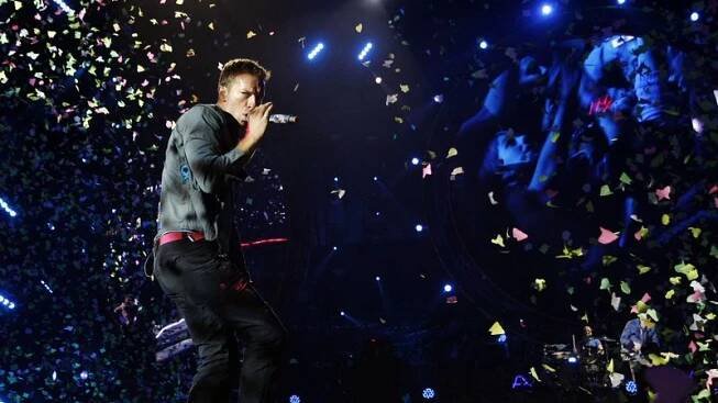 Coldplay v Praze tahali králíky z klobouku a stadion jim zobal z ruky