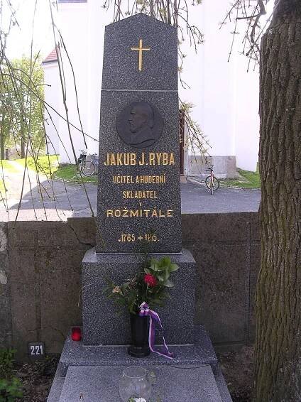 Soubor:Hrob Jakuba Jana Ryby 02.JPG – Wikipedie