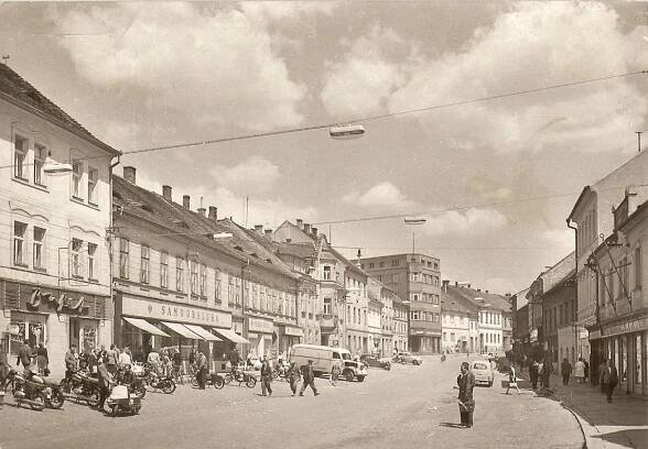 STRAKONICE - náměstí