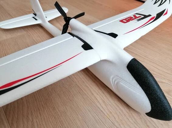 RC LETADLO SUNNYSKY T 720 RTF (mód 1)