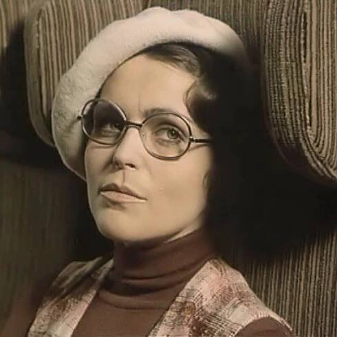 Eva Jakoubková ve filmu Kam zmizel kurýr (1981, režie Otakar Fuka)