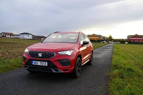 Test: Seat Ateca FR 1.5 TSI Black Edition - SUV ze staré školy umí překvapit | Autanet.cz 