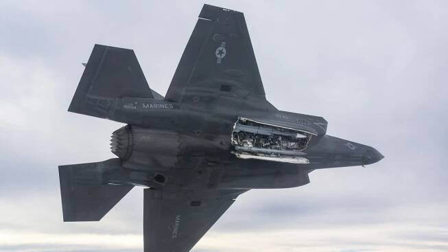 F-35B se střelou MBDA Meteor