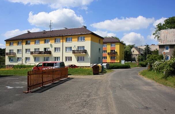 Soubor:Blatno (Chomutov District), tenement houses.jpg