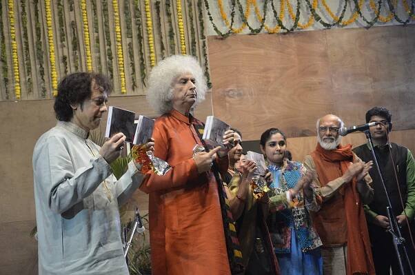 Ustad Zakir Hussain: A Once-in-a-Generation Phenomenon – Saptak Archives