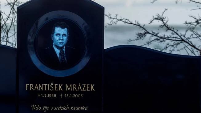 Vrah „kmotra“ Mrázka stále uniká. Kdo stál za smrtí vládce českého podsvětí?