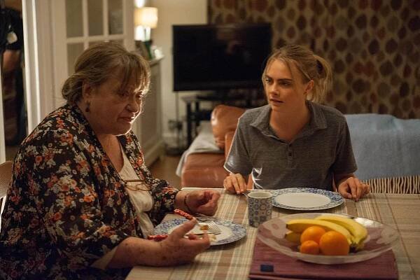 Sylvia Syms, Cara Delevingne - Playhouse uvádí - Věčný - Z filmu