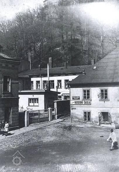 Podbuční mlýn | Vodnimlyny.cz