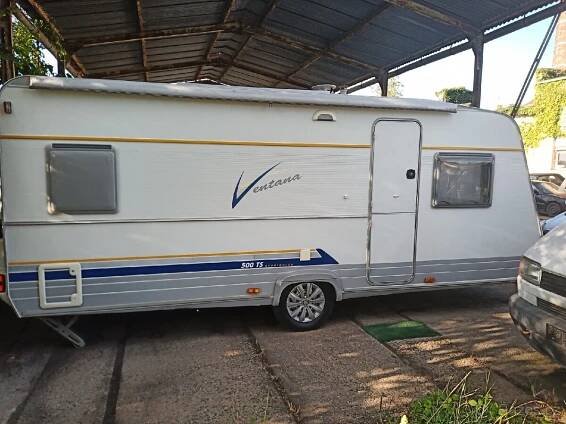 OBYTNY KARAVAN,PRIVES - Hradec Králové