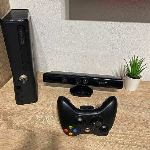 Xbox 360 S + Kinect